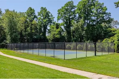 655 Middle Country Road #4D1, Coram, NY 11727 - Photo 29