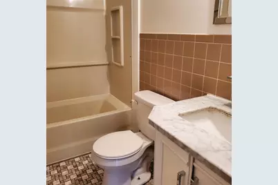 160-166 West Road Road #C34, Pleasant Valley, NY 12569 - Photo 7