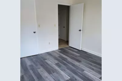 160-166 West Road Road #C34, Pleasant Valley, NY 12569 - Photo 5