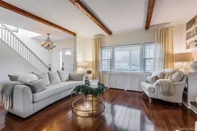 31 Jacobson Avenue, Huntington, NY 11743 - Photo 7