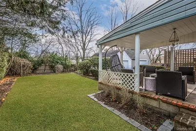 31 Jacobson Avenue, Huntington, NY 11743 - Photo 31