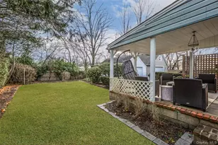 31 Jacobson Ave, Huntington, NY 11743 - Photo 31