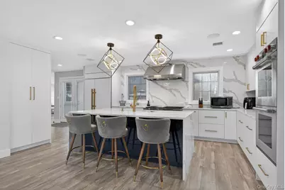 14 Woodland Drive, Old Bethpage, NY 11804 - Photo 7