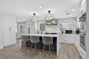 14 Woodland Dr, Old Bethpage, NY 11804 - Photo 7