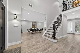 14 Woodland Dr, Old Bethpage, NY 11804 - Photo 5