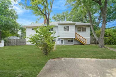 10 Elayne Court, Smithtown, NY 11787 - Photo 5