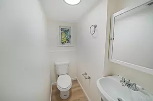 10 Elayne Ct, Smithtown, NY 11787 - Photo 25