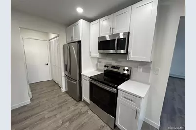 5 Norfolk Court, Coram, NY 11727 - Photo 7