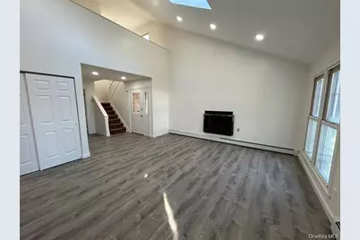 5 Norfolk Court, Coram, NY 11727 - Photo 9