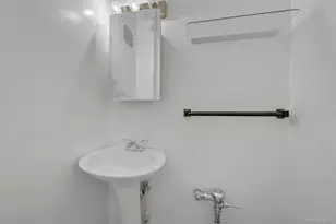 620 Pelham Rd, New Rochelle, NY 10805 - Photo 19