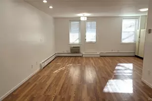 30 Daley Pl, Lynbrook, NY 11563 - Photo 5