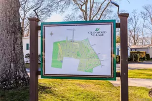 1661 Old Country Rd, Riverhead, NY 11901 - Photo 29