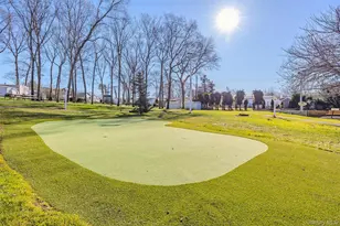 1661 Old Country Rd, Riverhead, NY 11901 - Photo 25