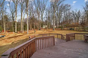 10 Fleetwood Ave, Chestnut Ridge, NY 10977 - Photo 17