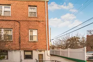 4190 E Tremont Ave, Bronx, NY 10465 - Photo 31