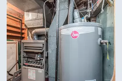 4190 E Tremont Avenue, Bronx, NY 10465 - Photo 33