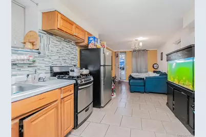 4190 E Tremont Avenue, Bronx, NY 10465 - Photo 19