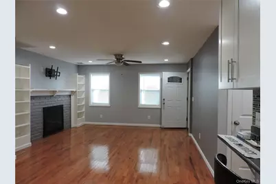 9 Bainbridge Street, Roosevelt, NY 11575 - Photo 3