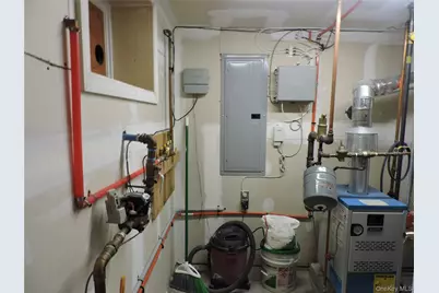 9 Bainbridge Street, Roosevelt, NY 11575 - Photo 23