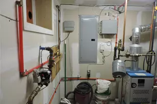 9 Bainbridge St, Roosevelt, NY 11575 - Photo 23