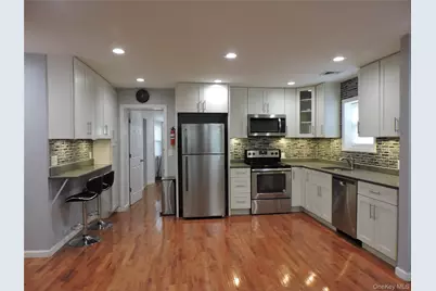 9 Bainbridge Street, Roosevelt, NY 11575 - Photo 5