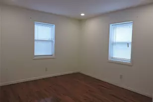 9 Bainbridge St, Roosevelt, NY 11575 - Photo 7