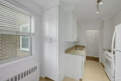 260 Garth Road #4E4, Scarsdale, NY 10583 - Photo 11