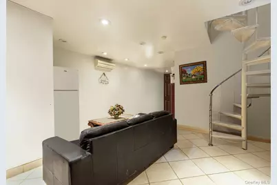 2044 26th Street, Astoria, NY 11105 - Photo 17