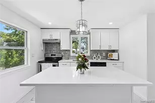 46 St George Dr, Shirley, NY 11967 - Photo 5