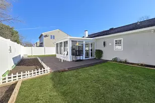 24 Quail Run, Massapequa, NY 11758 - Photo 3