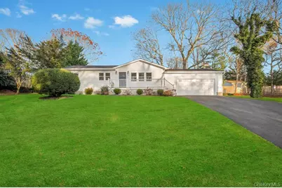 12 George Street, Hampton Bays, NY 11946 - Photo 3