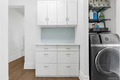 37 Brompton Road #3D, Great Neck, NY 11022 - Photo 15