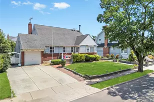 64 Hodson Ave, Lynbrook, NY 11563 - Photo 7