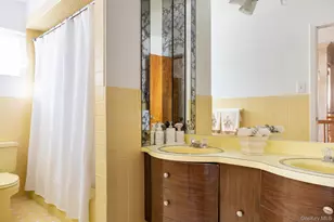 53 Tulipwood Dr, Commack, NY 11725 - Photo 11