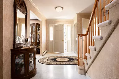 53 Tulipwood Dr, Commack, NY 11725 - Photo 3