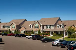 122 Pineview Ln, Coram, NY 11727 - Photo 3