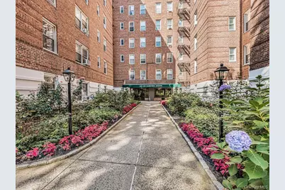 247 Parkview Avenue #6P, Bronxville, NY 10708 - Photo 1