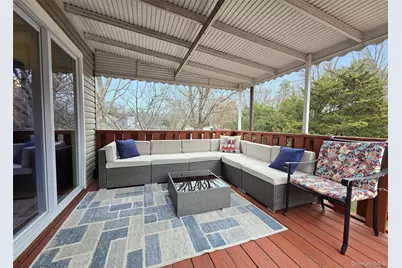 207 N Evergreen Drive, Selden, NY 11784 - Photo 15