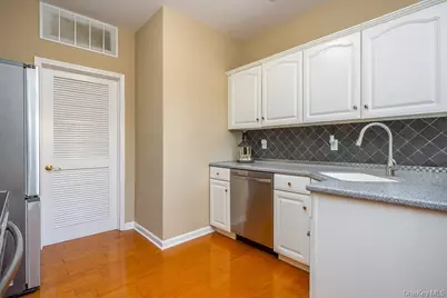 807 Battalion Drive, Stony Point, NY 10980 - Photo 9