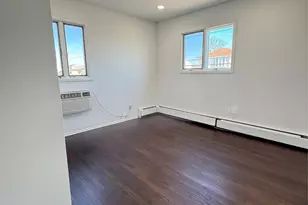 300 Branch Ave, Freeport, NY 11520 - Photo 27