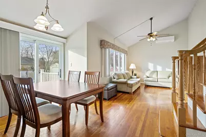 246 W 10th Street, Deer Park, NY 11729 - Photo 9