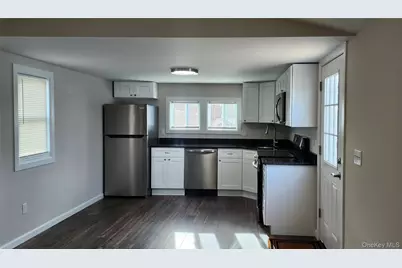 86 Lincoln Avenue, Holbrook, NY 11741 - Photo 5