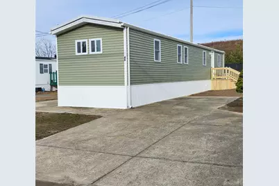 86 Lincoln Avenue, Holbrook, NY 11741 - Photo 3