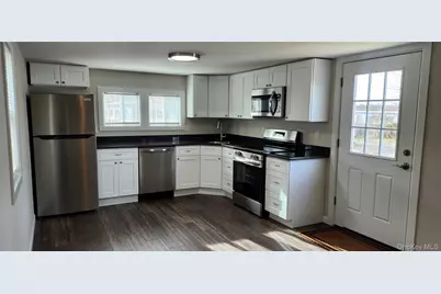 86 Lincoln Avenue, Holbrook, NY 11741 - Photo 5