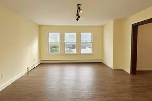 9 Northridge Dr, Coram, NY 11727 - Photo 7