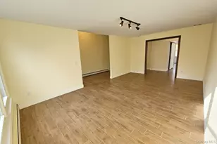 9 Northridge Dr, Coram, NY 11727 - Photo 9