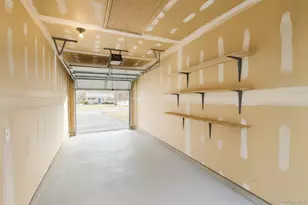 9 Northridge Dr, Coram, NY 11727 - Photo 17