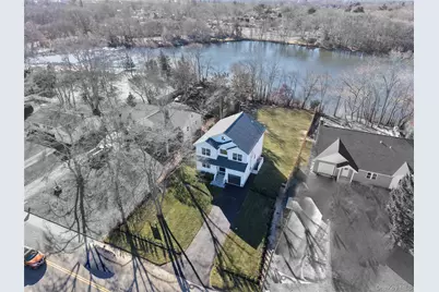 909 Ostrander Avenue, Riverhead, NY 11901 - Photo 19