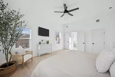 909 Ostrander Avenue, Riverhead, NY 11901 - Photo 13