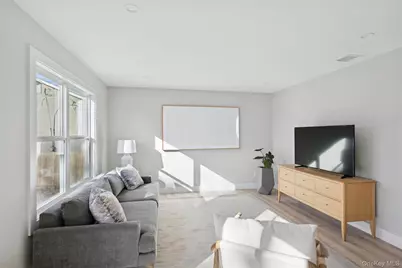 909 Ostrander Avenue, Riverhead, NY 11901 - Photo 7